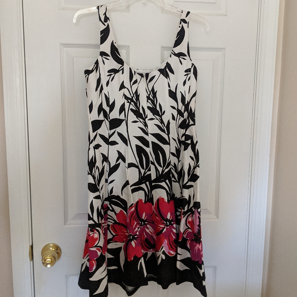 Jones Wear Floral Dress